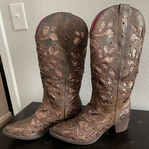 Glitter detailed cowboy boots